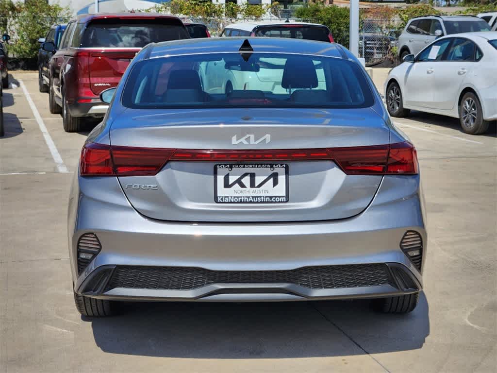 2024 Kia Forte LXS 8