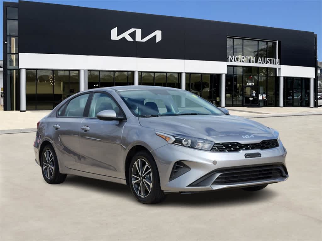 2023 Kia Forte LXS 3