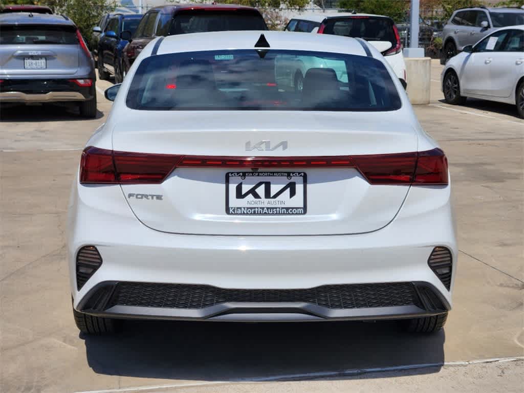 2024 Kia Forte LXS 8