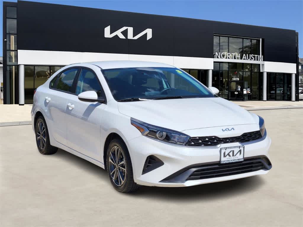 2024 Kia Forte LXS 3