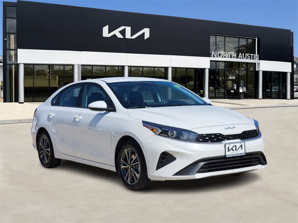 2024 Kia Forte LXS 3