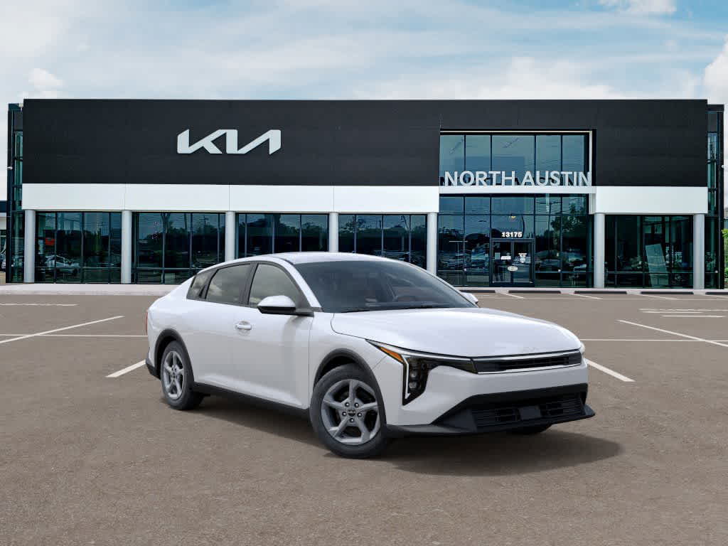 2025 Kia K4 LXS 8