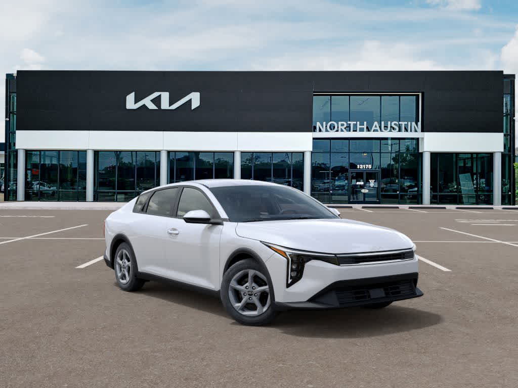 2025 Kia K4 LXS 8