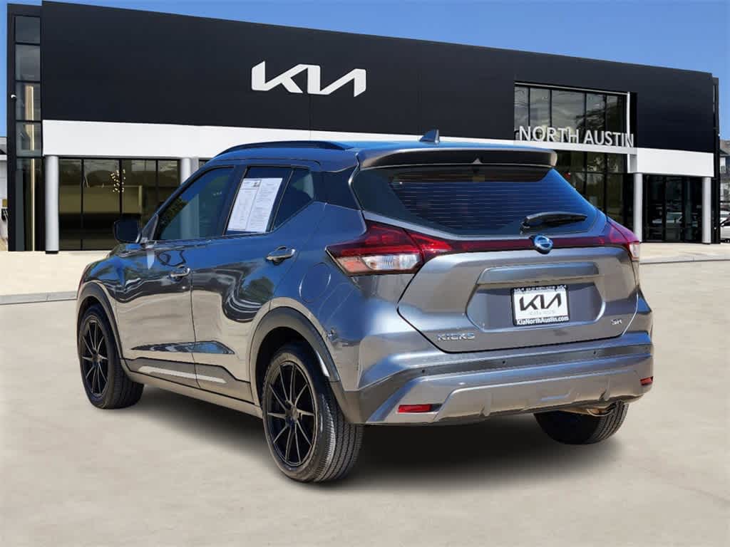 2021 Nissan Kicks SR 5