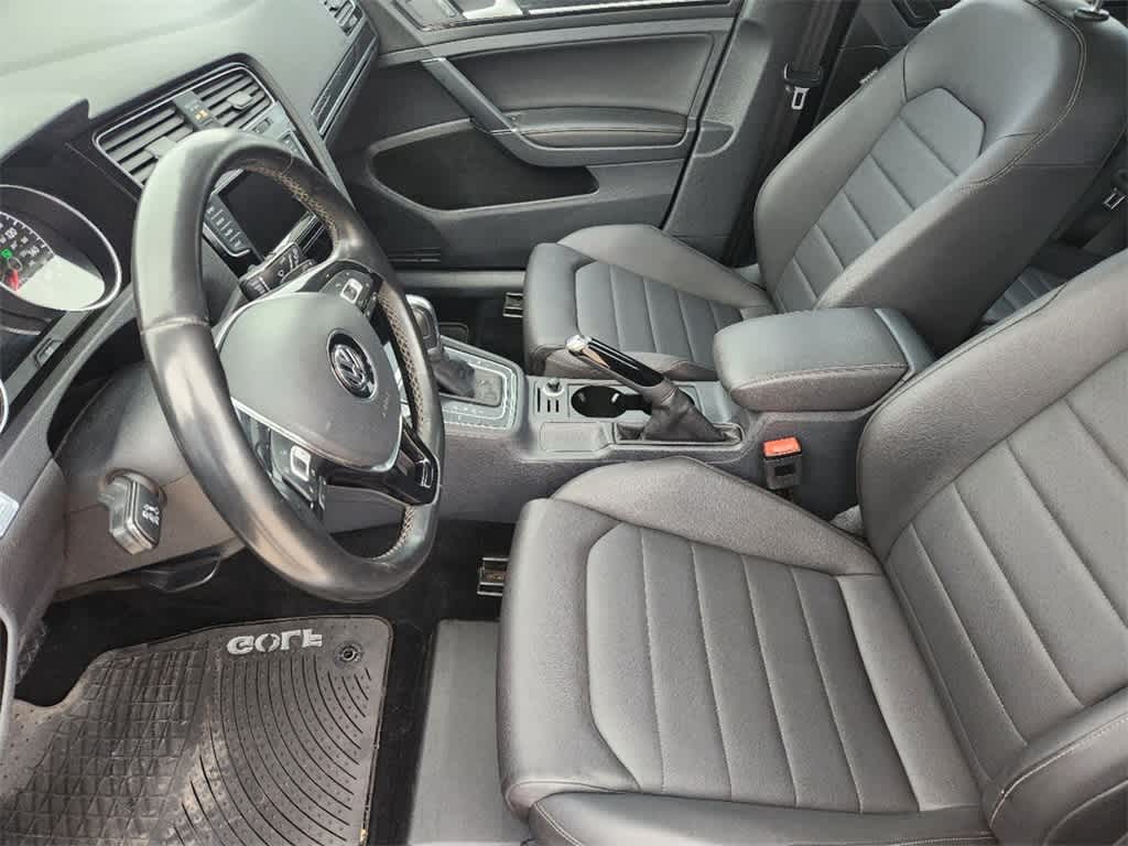 2015 Volkswagen Golf SportWagen TDI SEL 11