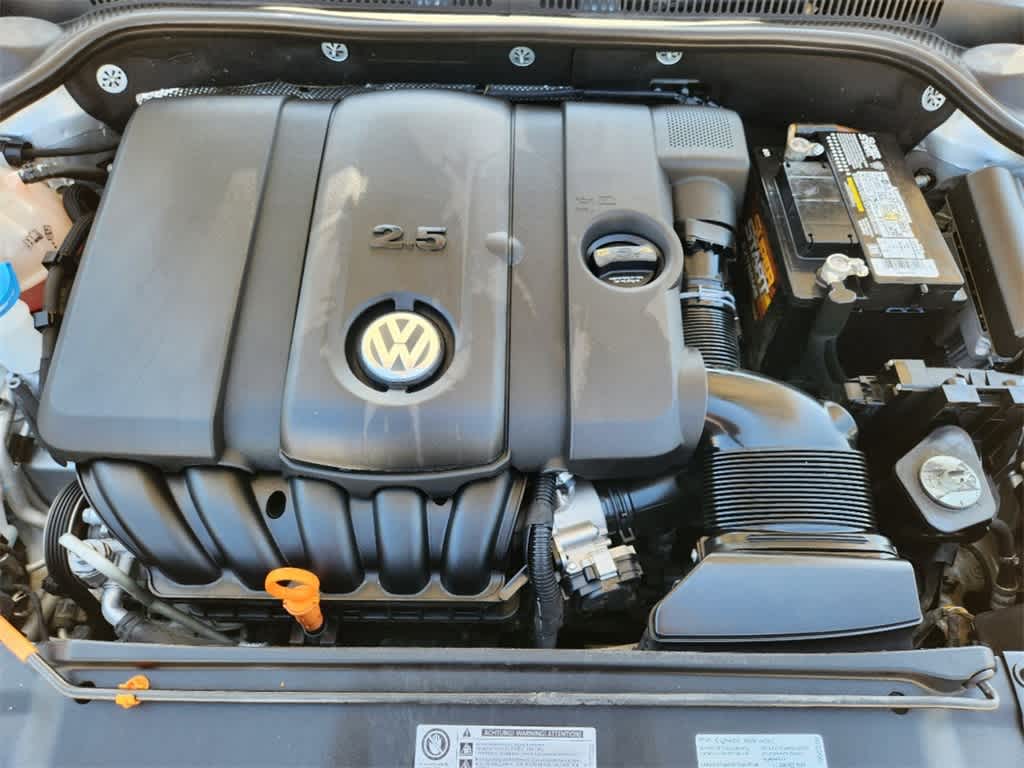 2013 Volkswagen Jetta SE 28