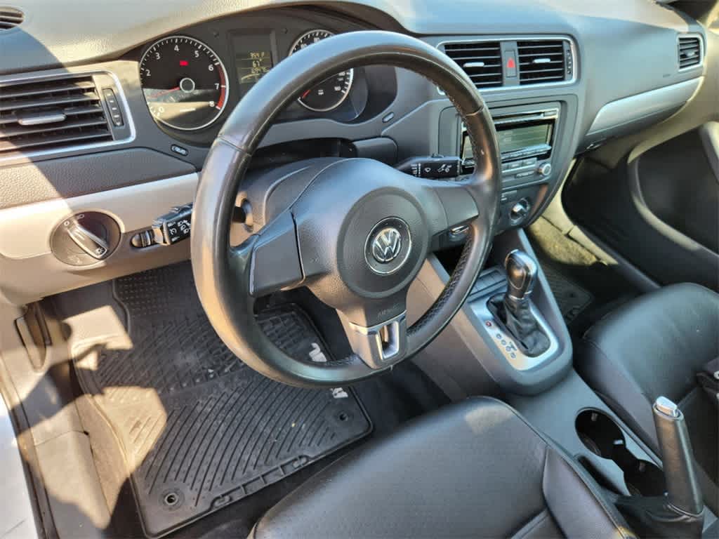 2013 Volkswagen Jetta SE 2