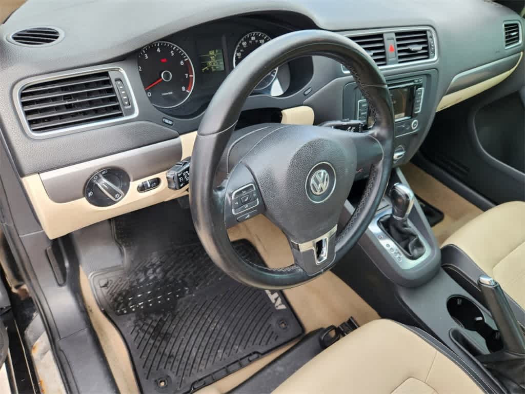 2012 Volkswagen Jetta SEL 2