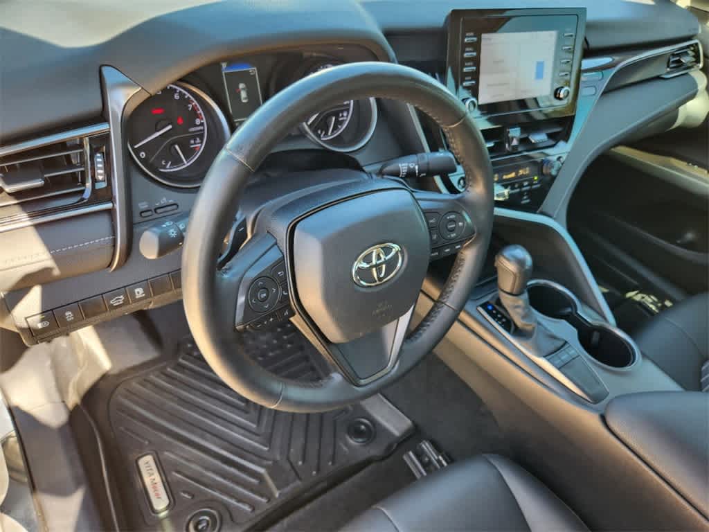 2022 Toyota Camry SE Nightshade 2