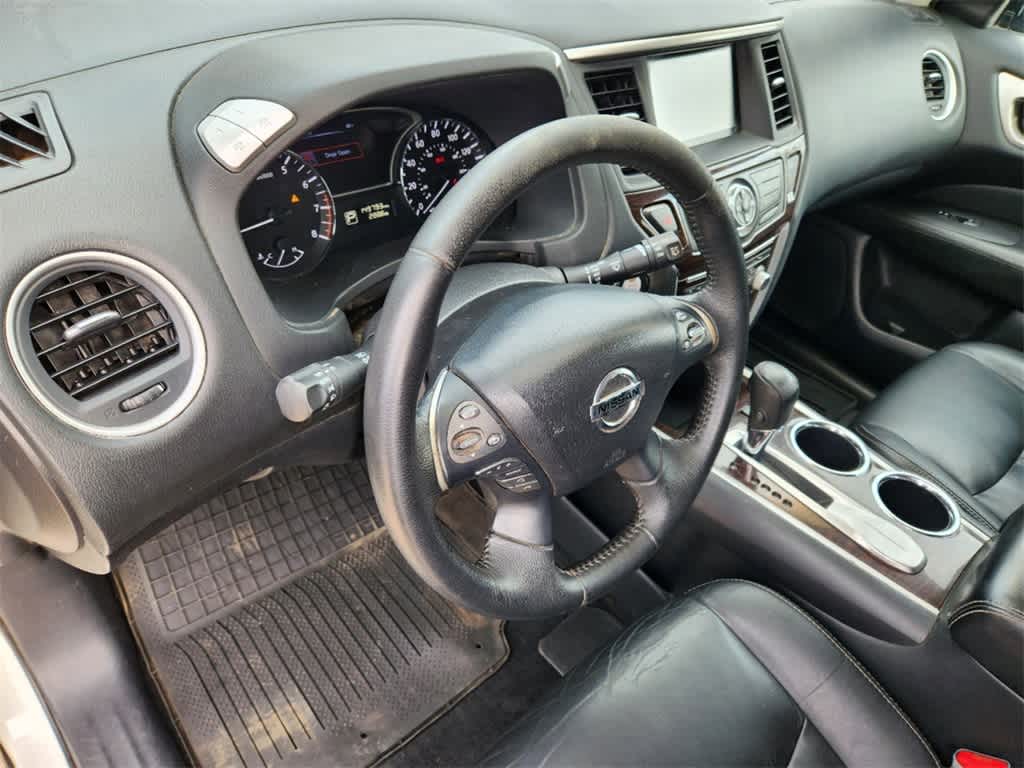 2013 Nissan Pathfinder SL 2