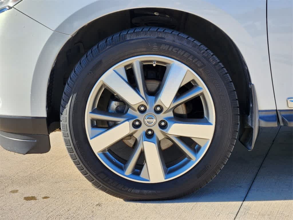 2013 Nissan Pathfinder Platinum 9