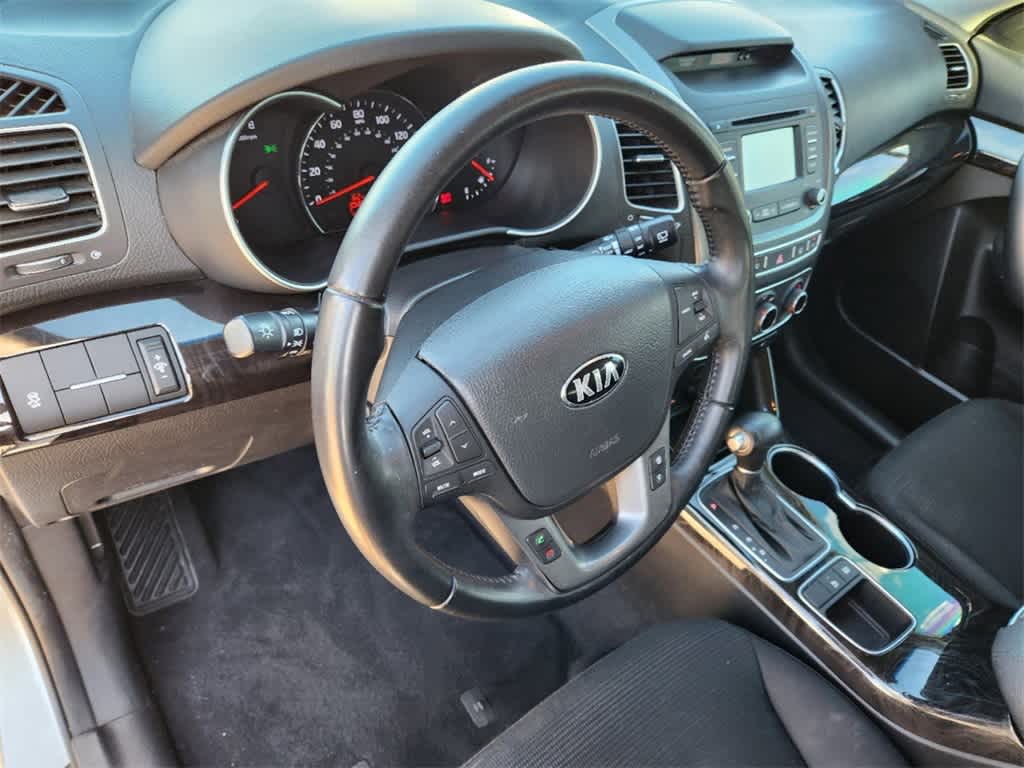 2014 Kia Sorento LX 2