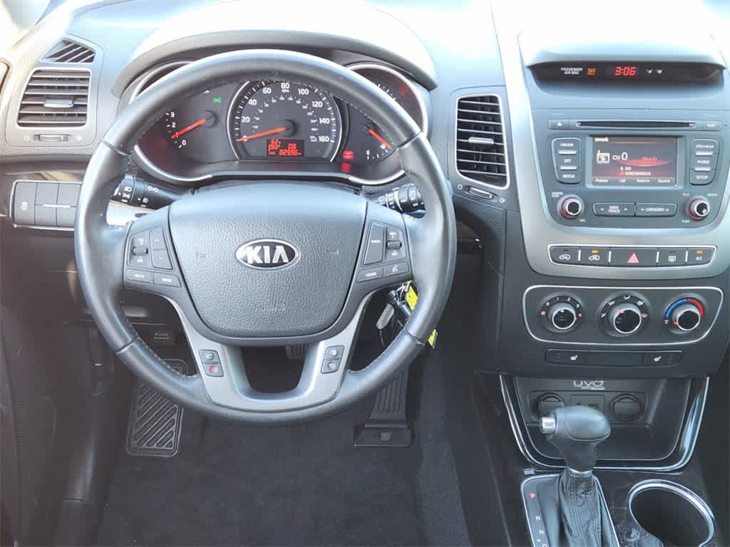 2014 Kia Sorento LX 25