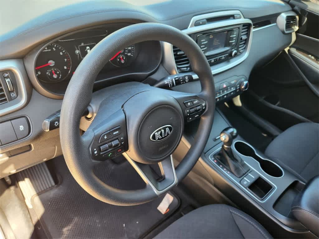 2017 Kia Sorento LX 2