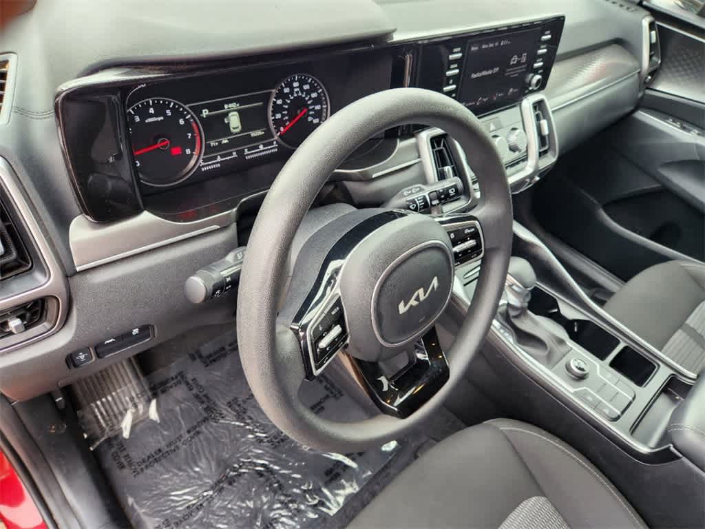 2023 Kia Sorento LX 2