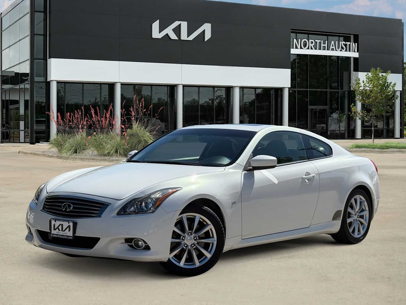 Moonlight White 2014 INFINITI Q60 Journey Coupe RWD Coupe Rear-Wheel Drive Automatic
