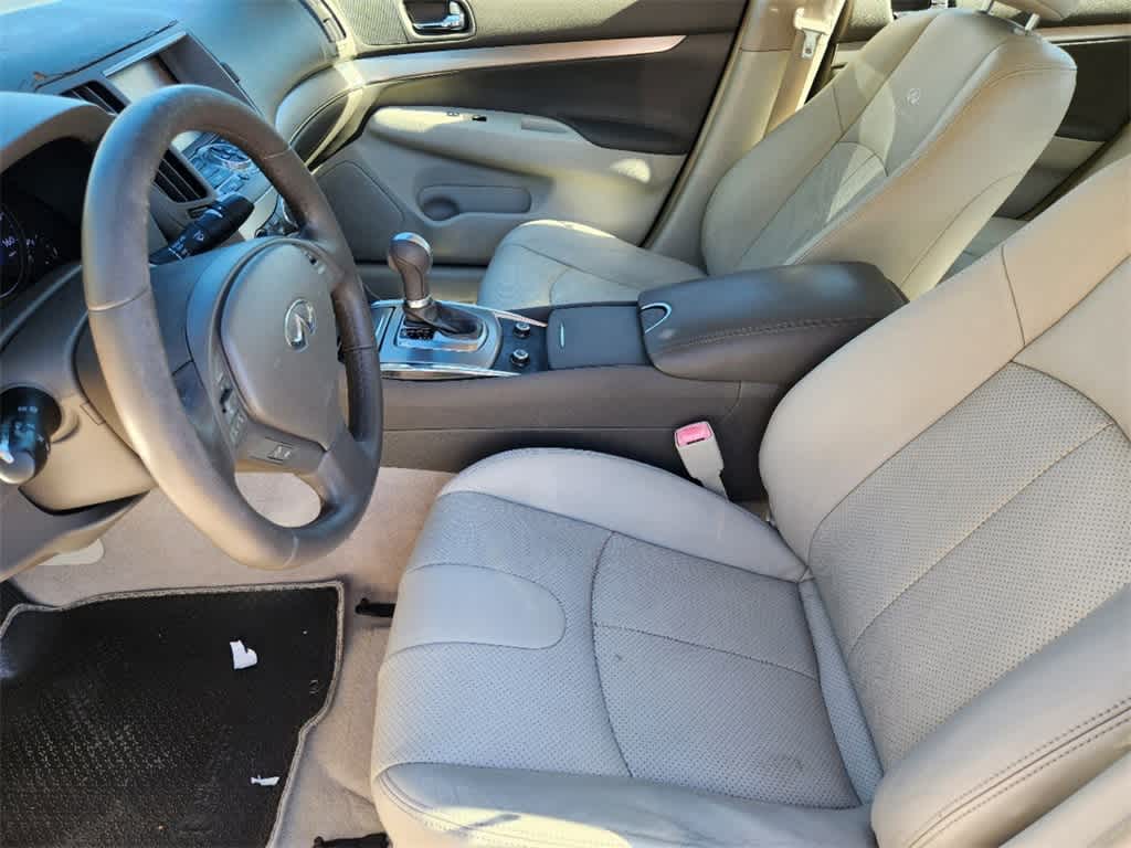 2012 INFINITI G25 Journey 11