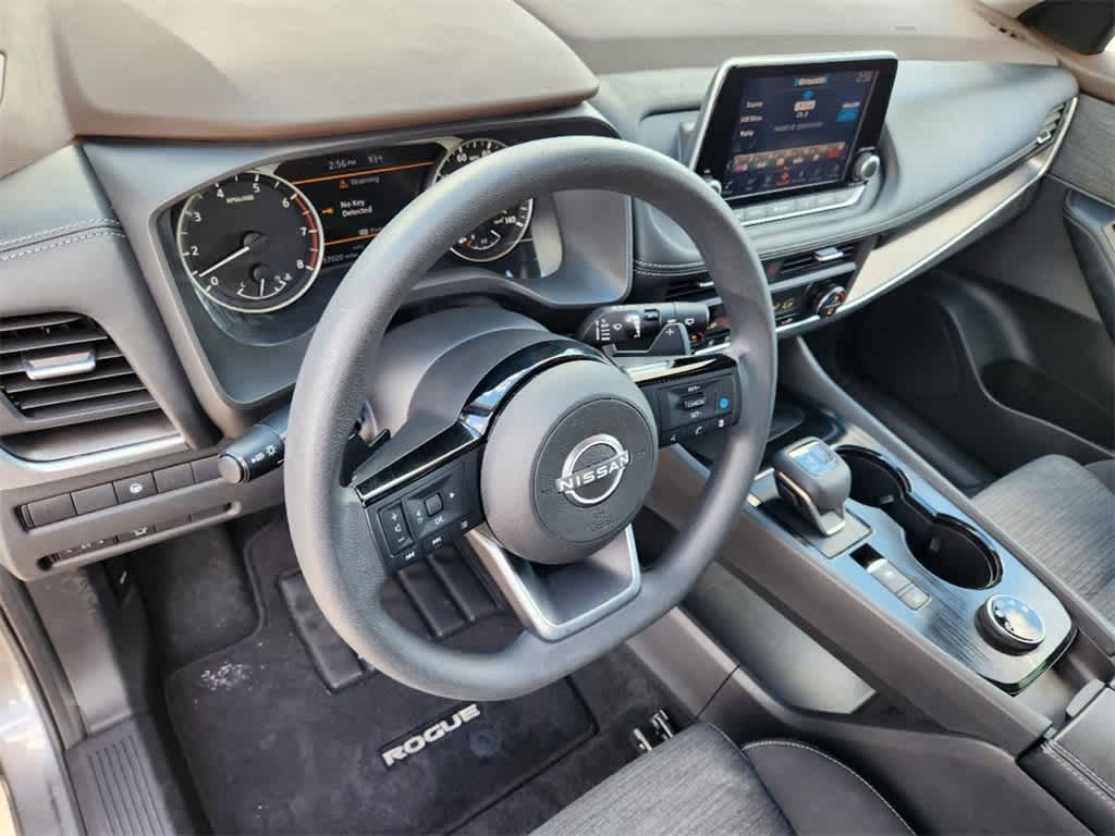 2023 Nissan Rogue SV 2