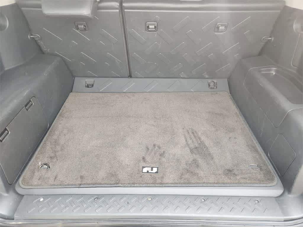 2011 Toyota FJ Cruiser BASE 31