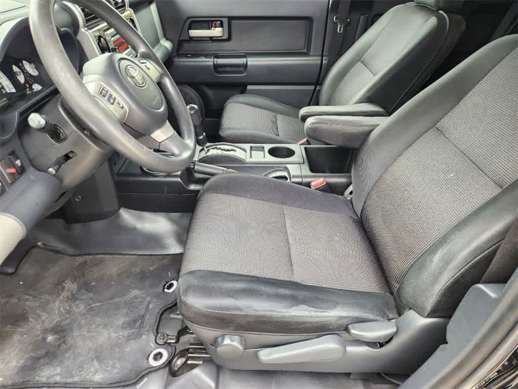 2011 Toyota FJ Cruiser BASE 14