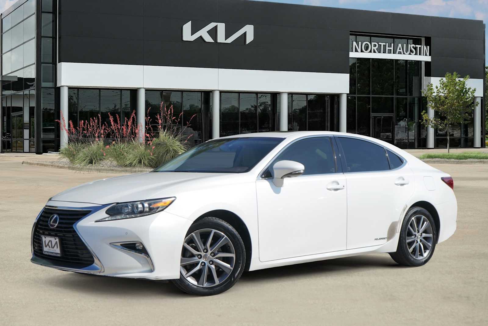 2016 Lexus ES 300h