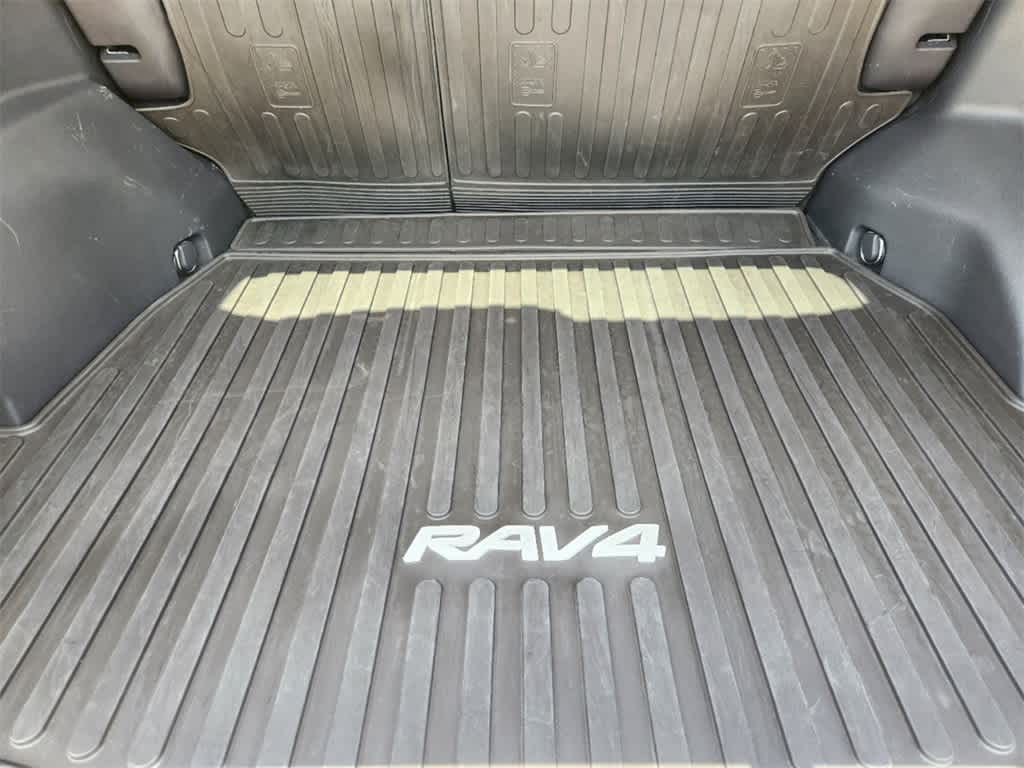 2021 Toyota RAV4 Hybrid Limited 32