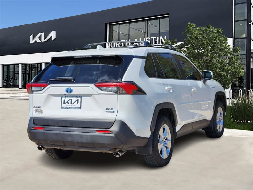 2020 Toyota RAV4 Hybrid XLE 6