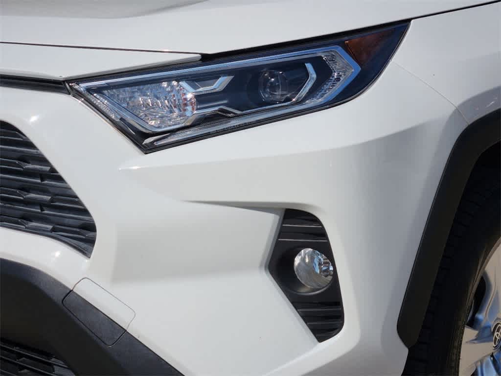 2020 Toyota RAV4 Hybrid XLE 7