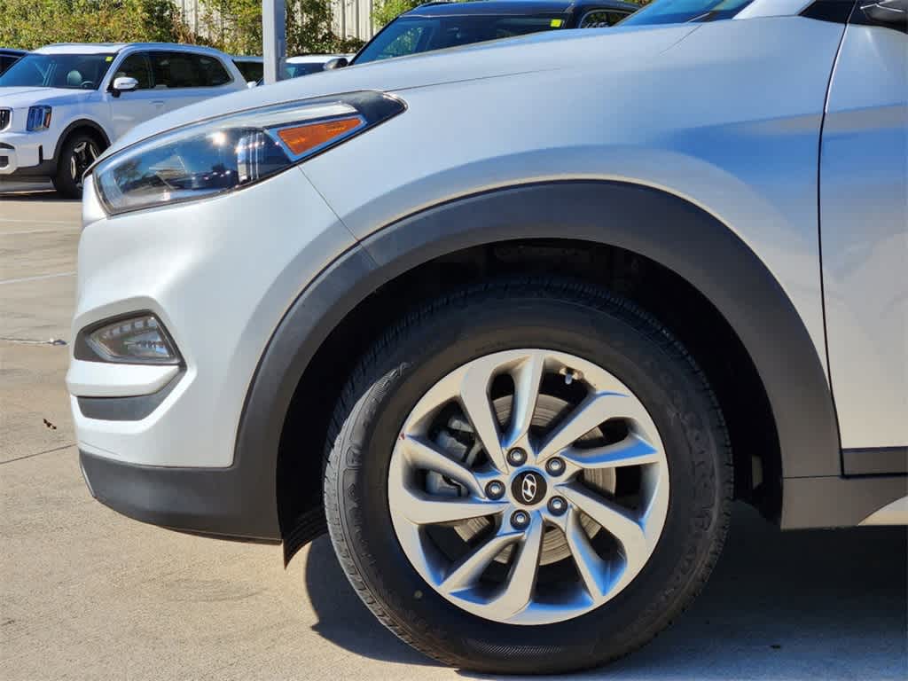 2017 Hyundai Tucson SE 8