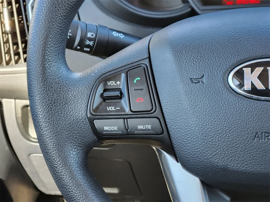 2016 Kia Rio LX 26