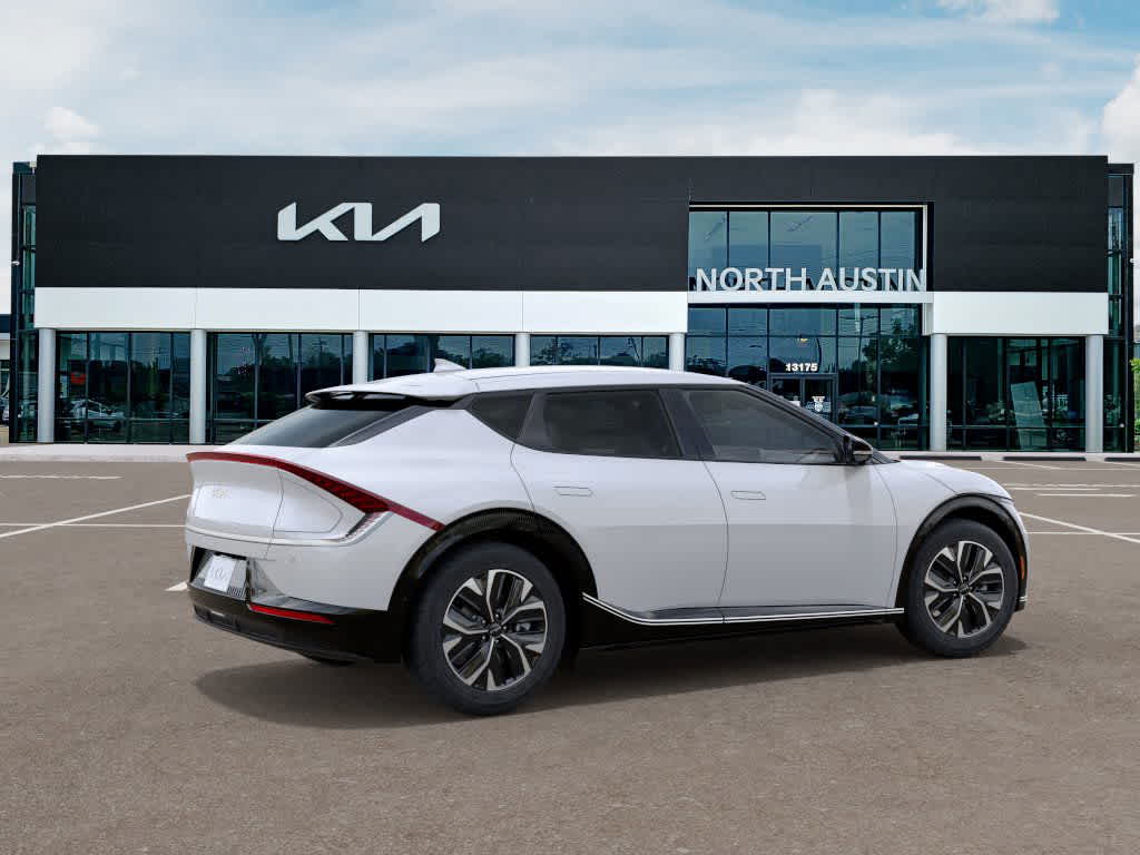 2024 Kia EV6 Wind 6