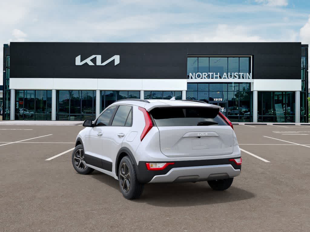 2025 Kia Niro LX 4