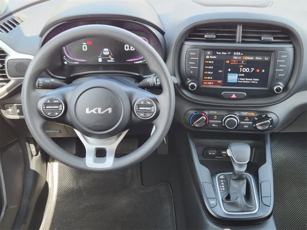 2023 Kia Soul LX 25