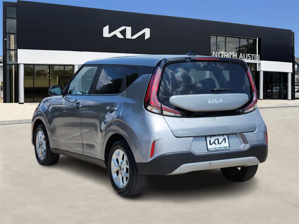 2023 Kia Soul LX 5