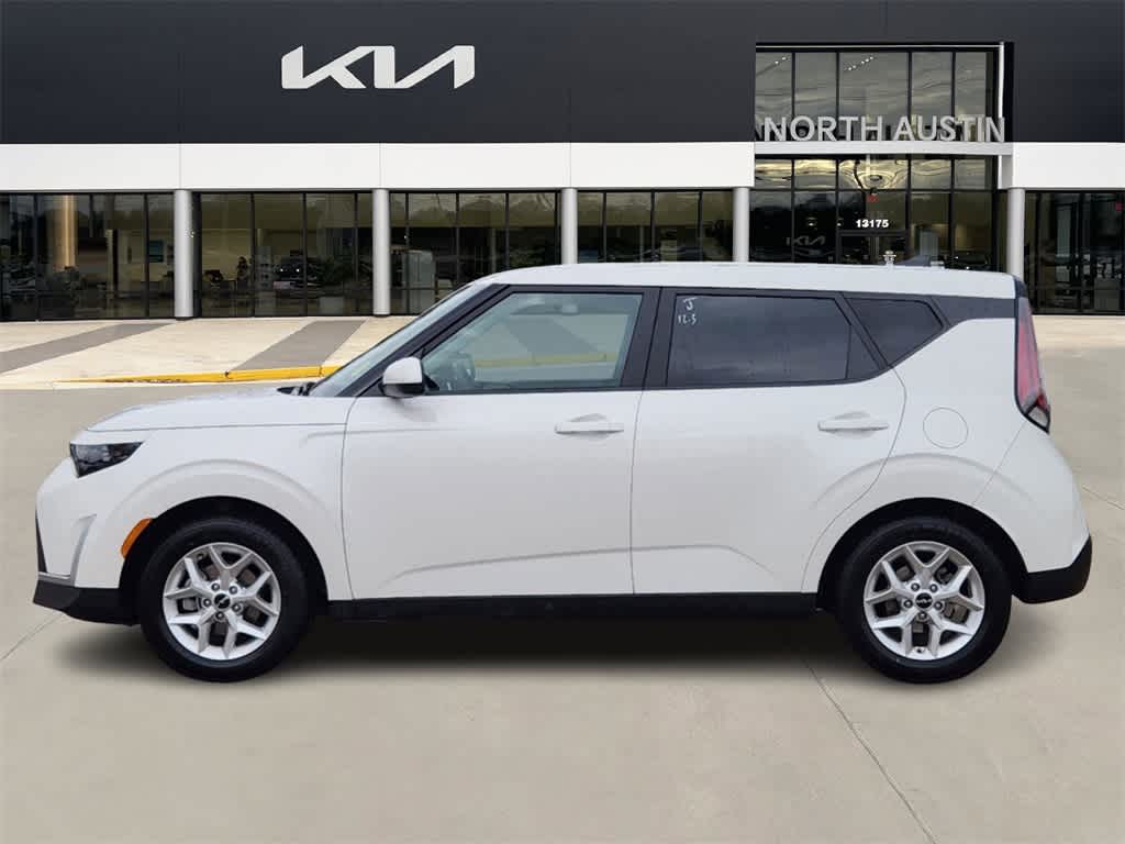 2023 Kia Soul LX 4