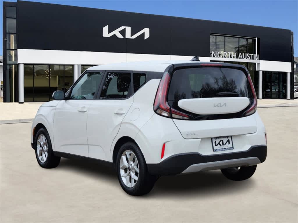 2023 Kia Soul LX 5