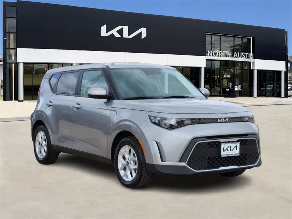 2024 Kia Soul LX 3