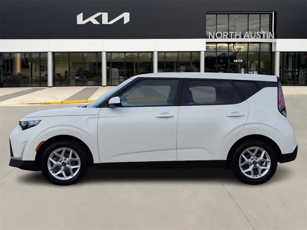 2023 Kia Soul LX 4