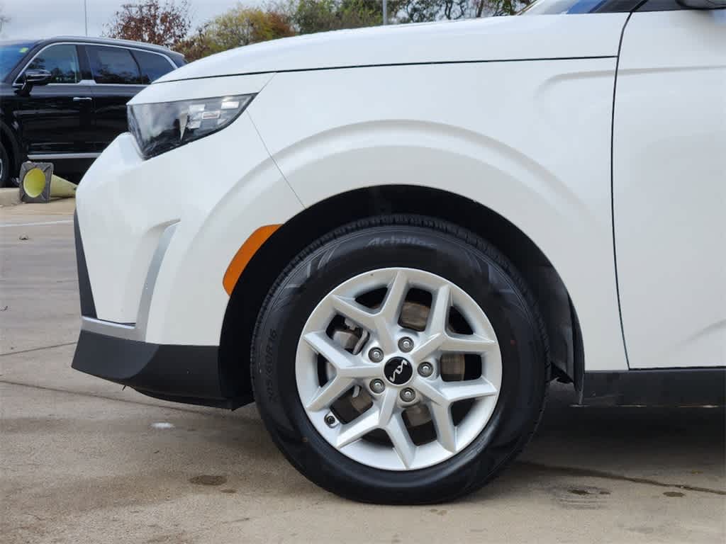 2023 Kia Soul LX 8