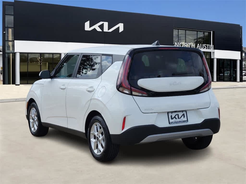 2023 Kia Soul LX 5