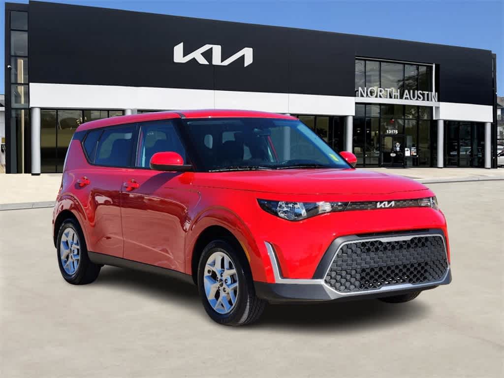 2024 Kia Soul LX 3