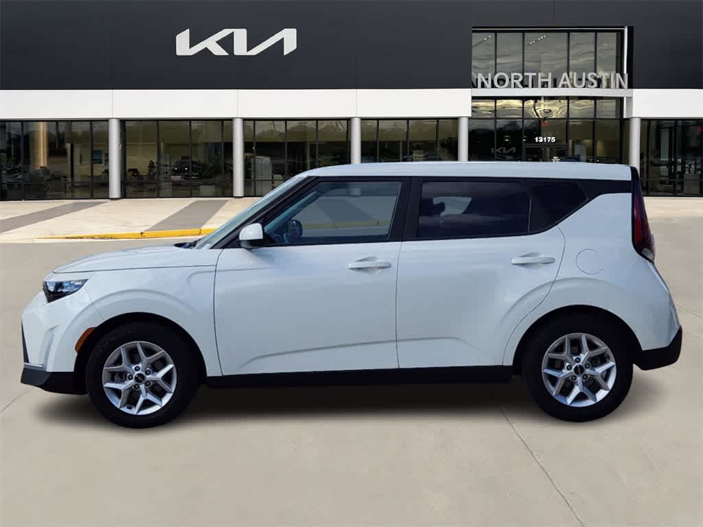 2024 Kia Soul LX 4