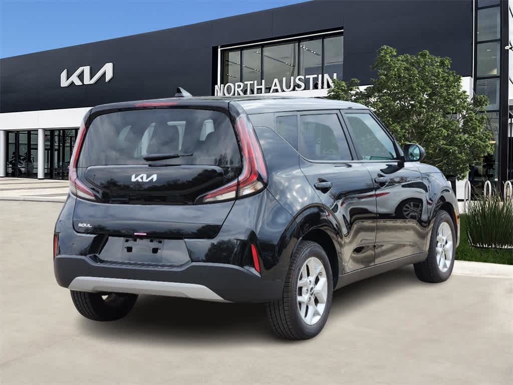 2024 Kia Soul LX 6