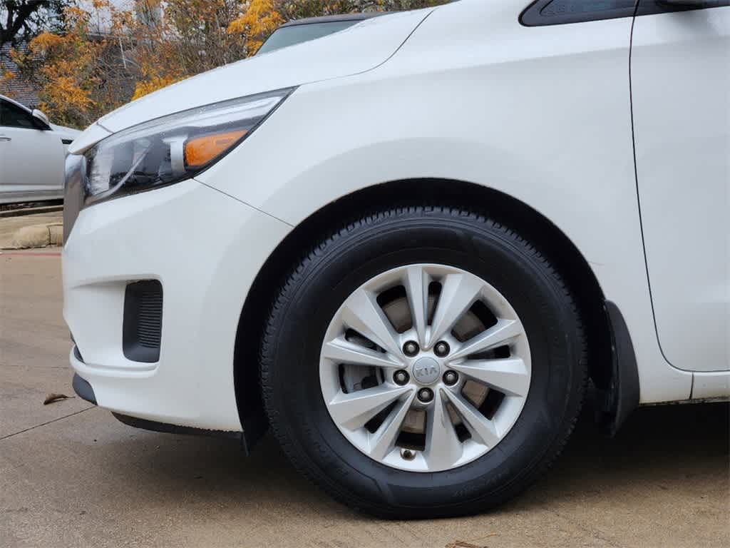 2017 Kia Sedona L 7