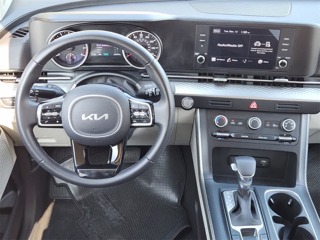 2022 Kia Carnival LXS 25