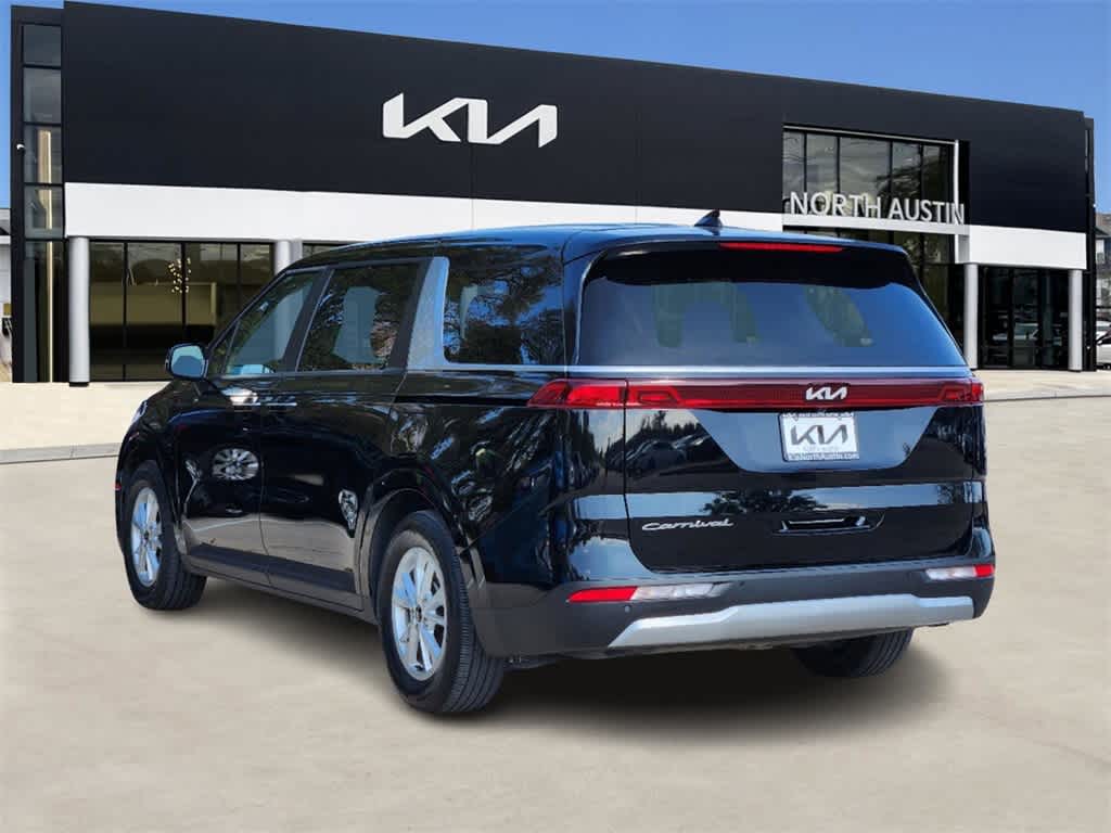 2022 Kia Carnival LXS 5