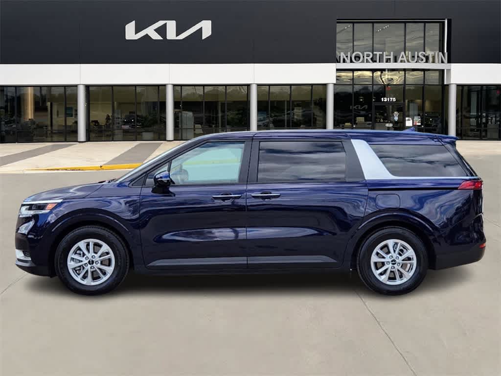 2024 Kia Carnival LX 4