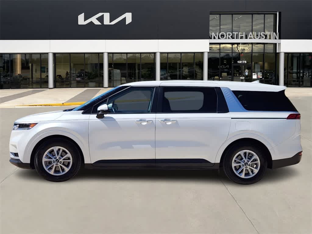 2024 Kia Carnival LX 4