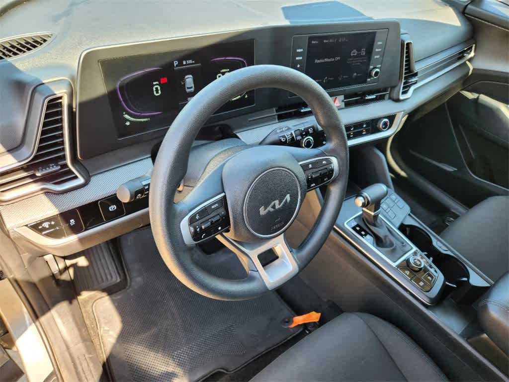 2023 Kia Sportage LX 2