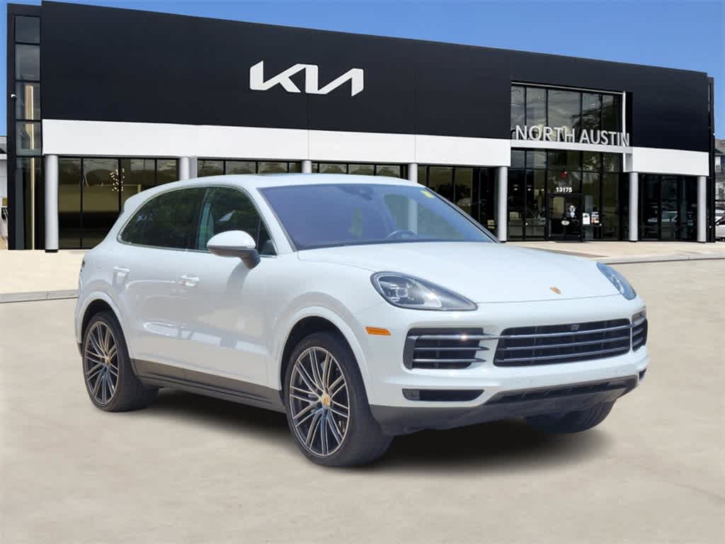 2022 Porsche Cayenne BASE 3